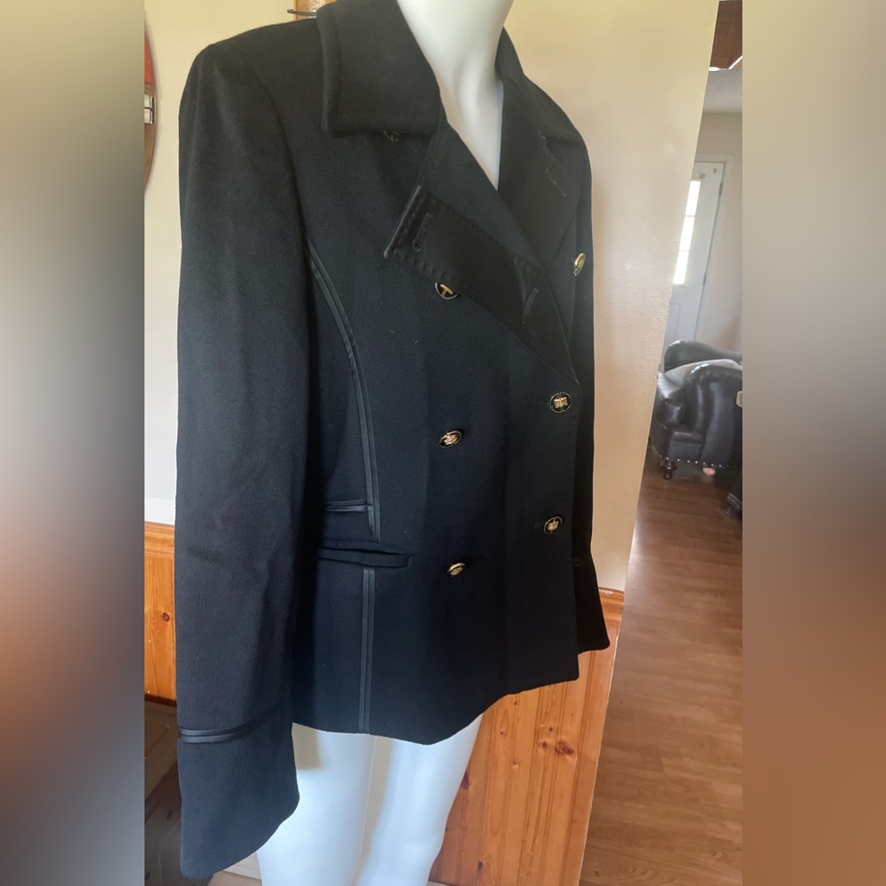 St. John Coat Collection - Picture 4 of 8